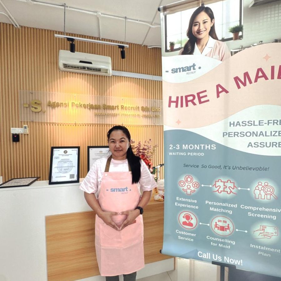 A helper at the Smart Recruit office before placement